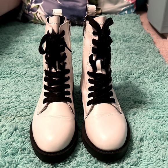 STEVE MADDEN White Lace up combat boots ankle height Size 7 - Picture 1 of 8